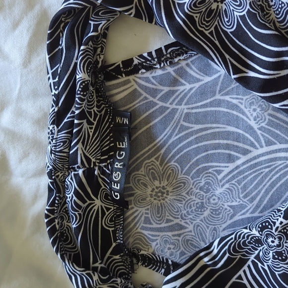 Black and white print tank top with tie - Picture 3 of 4